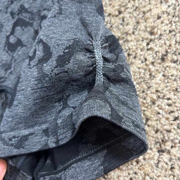 Gymshark Adapt Camo Seamless Shorts Size XS Bike Short Compression - Picture 3 of 4